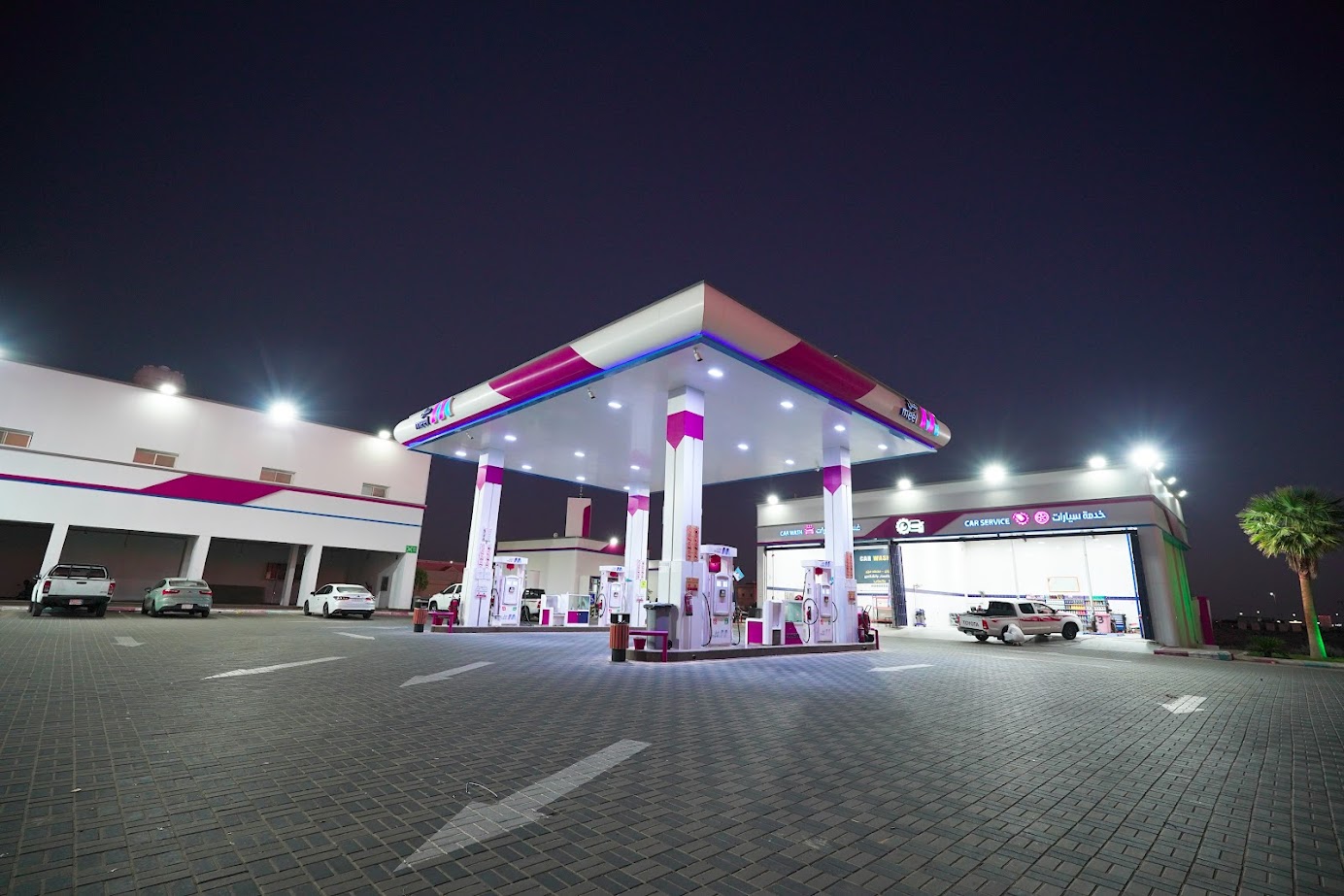 Modern Meel fuel station — architectural photograph 8